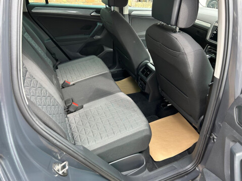 Volkswagen Tiguan 1.5 TSI Life DSG Euro 6 (s/s) 5dr 6