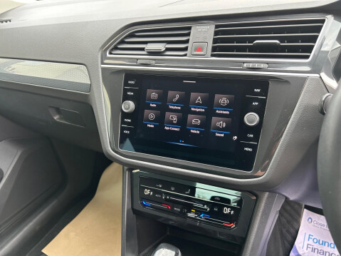 Volkswagen Tiguan 1.5 TSI Life DSG Euro 6 (s/s) 5dr 15