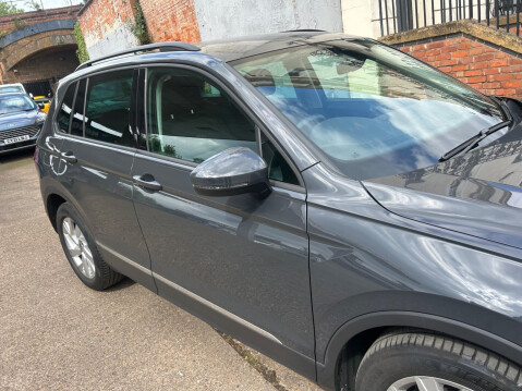 Volkswagen Tiguan 1.5 TSI Life DSG Euro 6 (s/s) 5dr 37