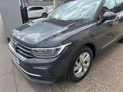 Volkswagen Tiguan 1.5 TSI Life DSG Euro 6 (s/s) 5dr 39