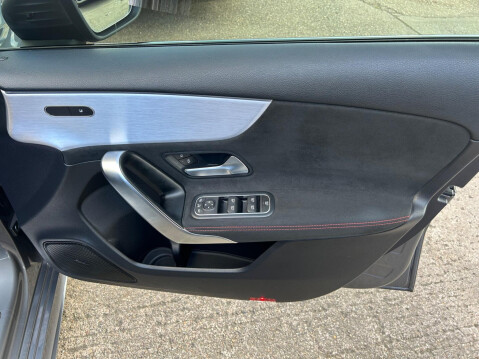 Mercedes-Benz A Class 2.0 A35 AMG (Premium) SpdS DCT 4MATIC Euro 6 (s/s) 5dr 28