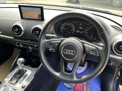 Audi A3 1.4 TFSI e-tron Sportback e-S Tronic Euro 6 5dr 8.8kWh 8