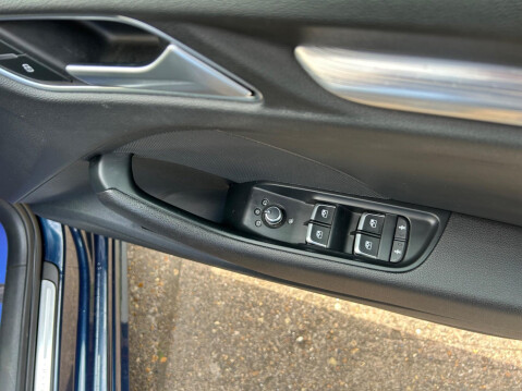 Audi A3 1.4 TFSI e-tron Sportback e-S Tronic Euro 6 5dr 8.8kWh 30
