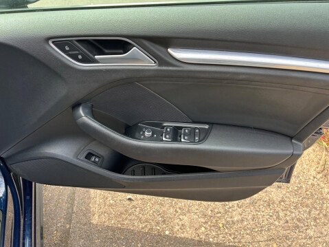 Audi A3 1.4 TFSI e-tron Sportback e-S Tronic Euro 6 5dr 8.8kWh 31