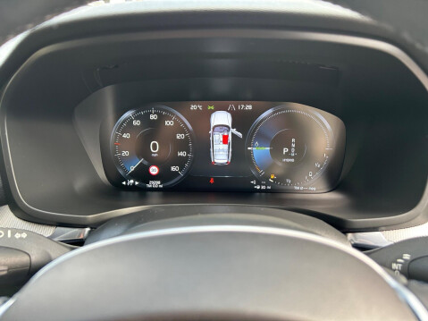 Volvo V60 2.0h T6 Recharge 11.6kWh R-Design Auto AWD Euro 6 (s/s) 5dr 9