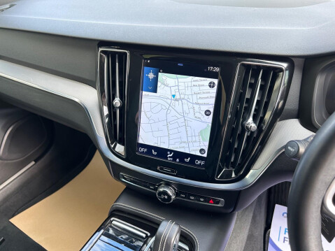 Volvo V60 2.0h T6 Recharge 11.6kWh R-Design Auto AWD Euro 6 (s/s) 5dr 10