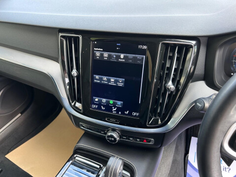 Volvo V60 2.0h T6 Recharge 11.6kWh R-Design Auto AWD Euro 6 (s/s) 5dr 14