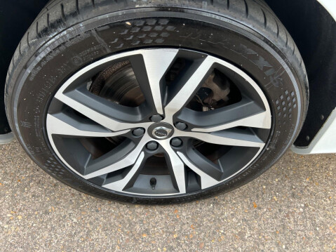 Volvo V60 2.0h T6 Recharge 11.6kWh R-Design Auto AWD Euro 6 (s/s) 5dr 29