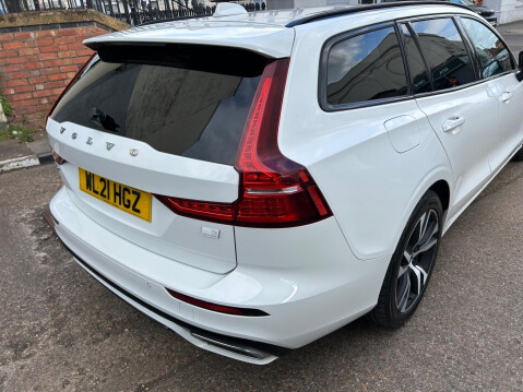 Volvo V60 2.0h T6 Recharge 11.6kWh R-Design Auto AWD Euro 6 (s/s) 5dr 34