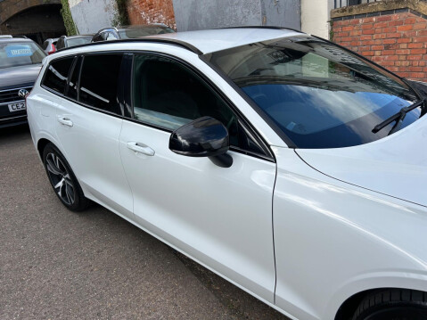Volvo V60 2.0h T6 Recharge 11.6kWh R-Design Auto AWD Euro 6 (s/s) 5dr 35