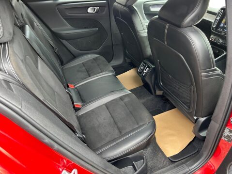 Volvo XC40 2.0 T4 R-Design Pro Auto AWD Euro 6 (s/s) 5dr 6