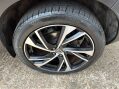 Volvo XC40 2.0 T4 R-Design Pro Auto AWD Euro 6 (s/s) 5dr 35
