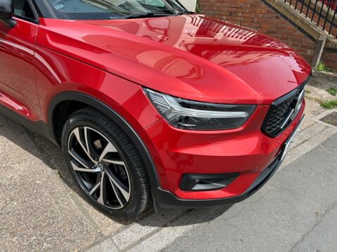 Volvo XC40 2.0 T4 R-Design Pro Auto AWD Euro 6 (s/s) 5dr 44