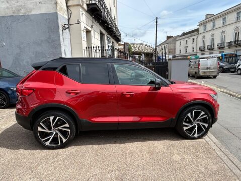Volvo XC40 2.0 T4 R-Design Pro Auto AWD Euro 6 (s/s) 5dr 55