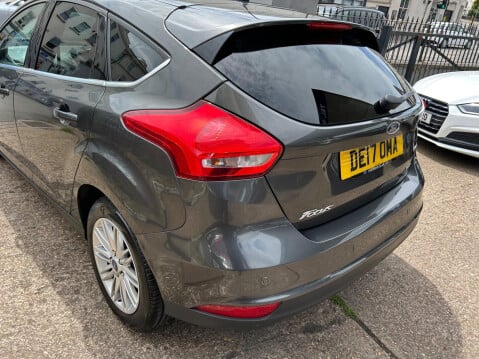 Ford Focus 1.0T EcoBoost Zetec Edition Auto Euro 6 (s/s) 5dr 29