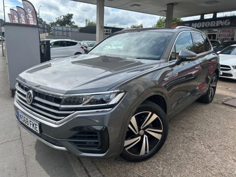 Volkswagen Touareg 3.0 TDI V6 R-Line Tech Tiptronic 4Motion Euro 6 (s/s) 5dr 1