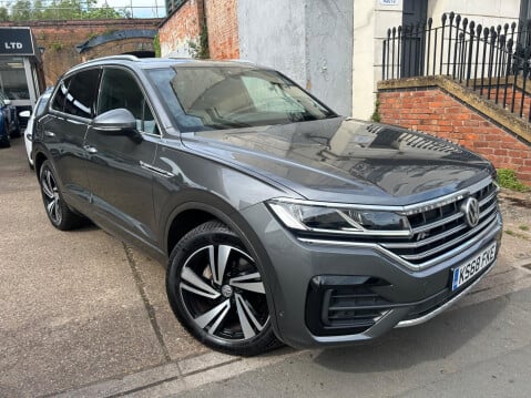 Volkswagen Touareg 3.0 TDI V6 R-Line Tech Tiptronic 4Motion Euro 6 (s/s) 5dr 2