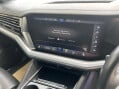 Volkswagen Touareg 3.0 TDI V6 R-Line Tech Tiptronic 4Motion Euro 6 (s/s) 5dr 17
