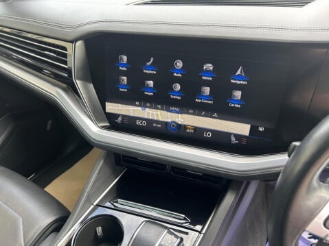 Volkswagen Touareg 3.0 TDI V6 R-Line Tech Tiptronic 4Motion Euro 6 (s/s) 5dr 24