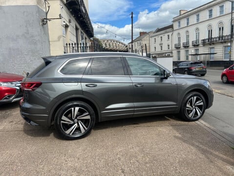 Volkswagen Touareg 3.0 TDI V6 R-Line Tech Tiptronic 4Motion Euro 6 (s/s) 5dr 65