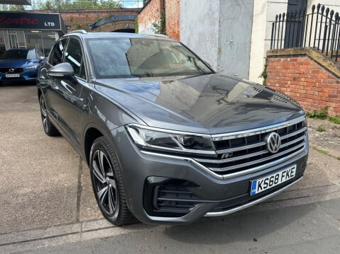 Volkswagen Touareg 3.0 TDI V6 R-Line Tech Tiptronic 4Motion Euro 6 (s/s) 5dr 68