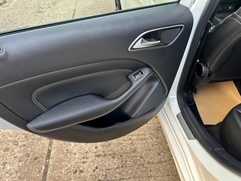 Mercedes-Benz B Class 1.8 B180 CDI BlueEfficiency Sport 7G-DCT Euro 5 (s/s) 5dr 18