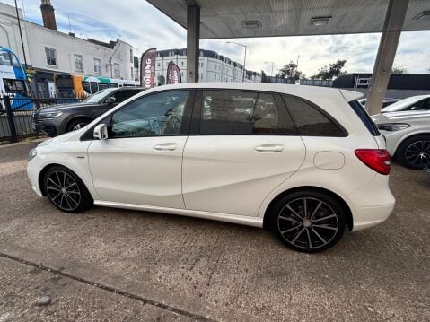 Mercedes-Benz B Class 1.8 B180 CDI BlueEfficiency Sport 7G-DCT Euro 5 (s/s) 5dr 27