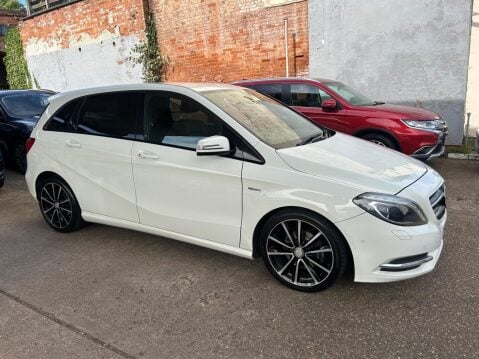 Mercedes-Benz B Class 1.8 B180 CDI BlueEfficiency Sport 7G-DCT Euro 5 (s/s) 5dr 35