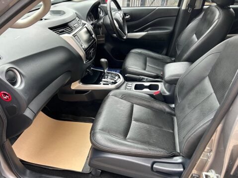 Nissan Navara 2.3 dCi Tekna Auto 4WD Euro 6 4dr 5