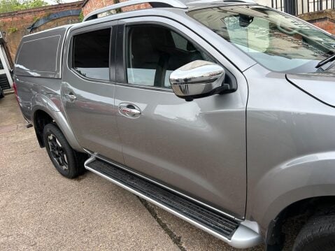 Nissan Navara 2.3 dCi Tekna Auto 4WD Euro 6 4dr 38