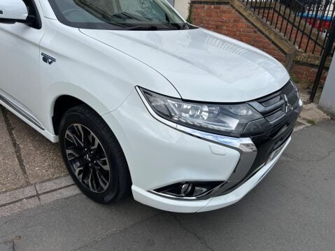 Mitsubishi Outlander 2.0h 12kWh Juro CVT 4WD Euro 6 (s/s) 5dr 32