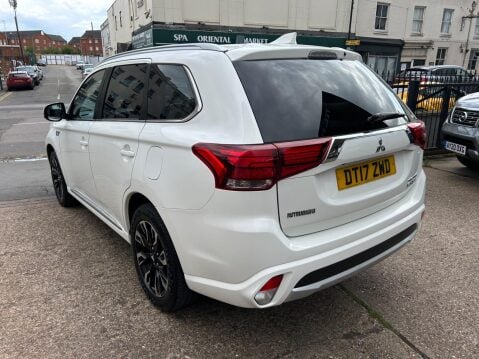 Mitsubishi Outlander 2.0h 12kWh Juro CVT 4WD Euro 6 (s/s) 5dr 38