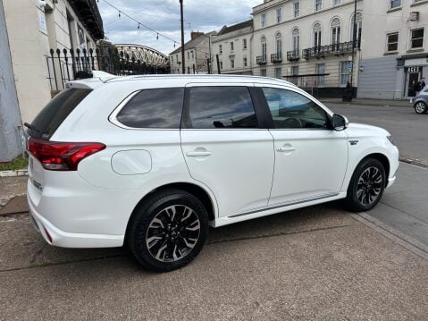 Mitsubishi Outlander 2.0h 12kWh Juro CVT 4WD Euro 6 (s/s) 5dr 43