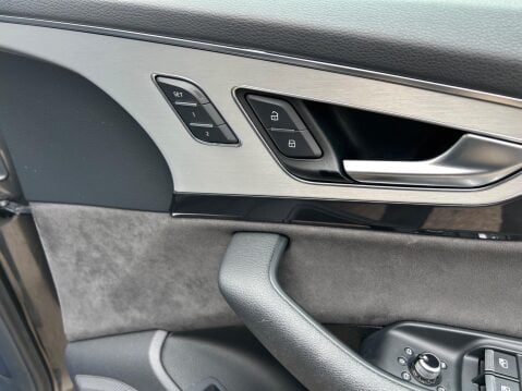 Audi Q7 3.0 TDI V6 50 S line Tiptronic quattro Euro 6 (s/s) 5dr 35
