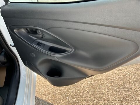 Toyota Yaris 1.5 VVT-h Design E-CVT Euro 6 (s/s) 5dr 20