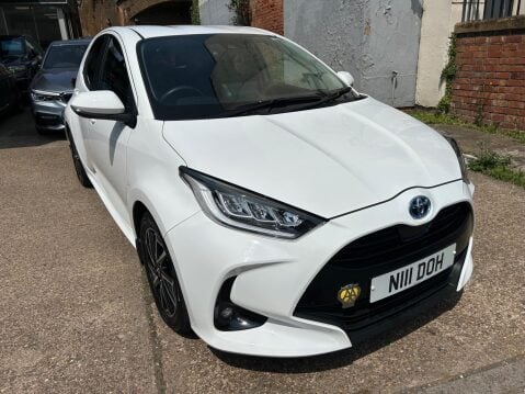 Toyota Yaris 1.5 VVT-h Design E-CVT Euro 6 (s/s) 5dr 47