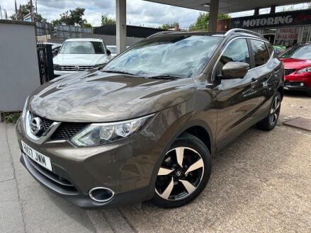 Nissan Qashqai 1.2 DIG-T N-Connecta XTRON 2WD Euro 6 (s/s) 5dr