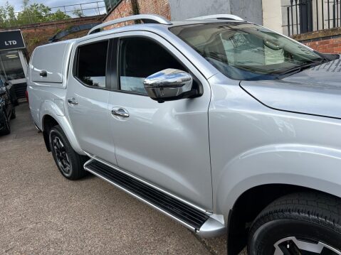 Nissan Navara 2.3 dCi Tekna Auto 4WD Euro 6 4dr 34