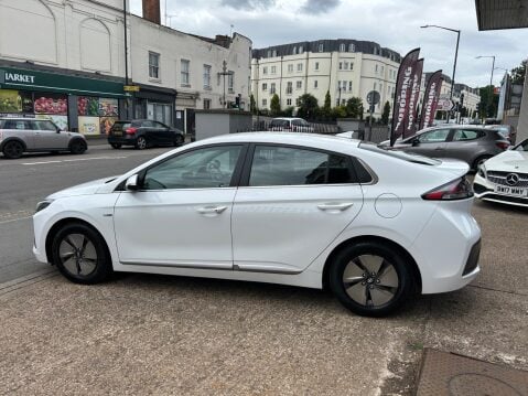 Hyundai IONIQ 1.6 h-GDi Premium DCT Euro 6 (s/s) 5dr 41