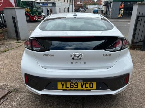Hyundai IONIQ 1.6 h-GDi Premium DCT Euro 6 (s/s) 5dr 44