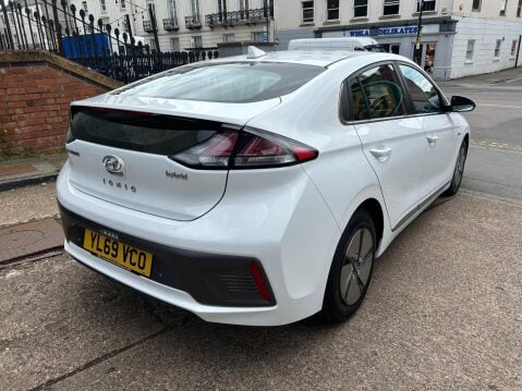 Hyundai IONIQ 1.6 h-GDi Premium DCT Euro 6 (s/s) 5dr 45