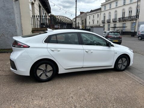 Hyundai IONIQ 1.6 h-GDi Premium DCT Euro 6 (s/s) 5dr 47