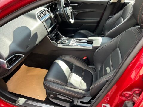 Jaguar XE 2.0d Prestige Auto Euro 6 (s/s) 4dr 5
