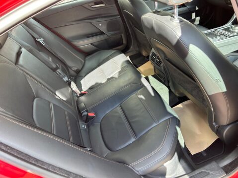 Jaguar XE 2.0d Prestige Auto Euro 6 (s/s) 4dr 6