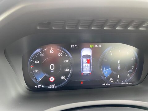 Volvo XC90 2.0 B5 MHEV R-Design Auto 4WD Euro 6 (s/s) 5dr 11