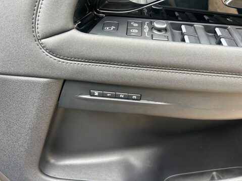 Land Rover Range Rover Evoque 2.0 P200 MHEV R-Dynamic SE Auto 4WD Euro 6 (s/s) 5dr 35