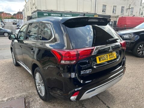 Mitsubishi Outlander 2.4h TwinMotor 13.8kWh Exceed CVT 4WD Euro 6 (s/s) 5dr 47