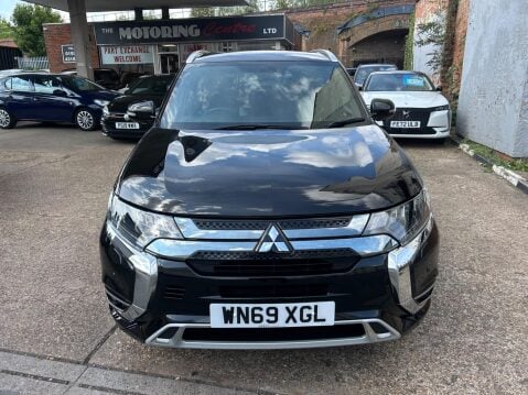 Mitsubishi Outlander 2.4h TwinMotor 13.8kWh Exceed CVT 4WD Euro 6 (s/s) 5dr 42