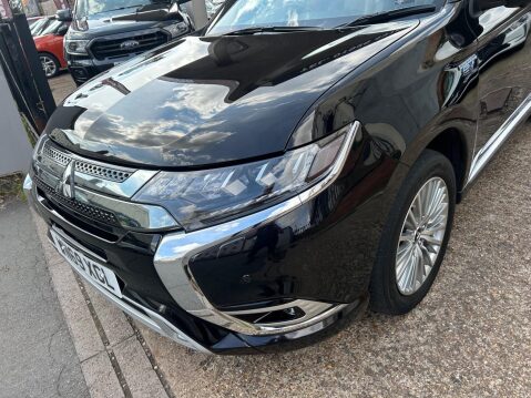 Mitsubishi Outlander 2.4h TwinMotor 13.8kWh Exceed CVT 4WD Euro 6 (s/s) 5dr 40