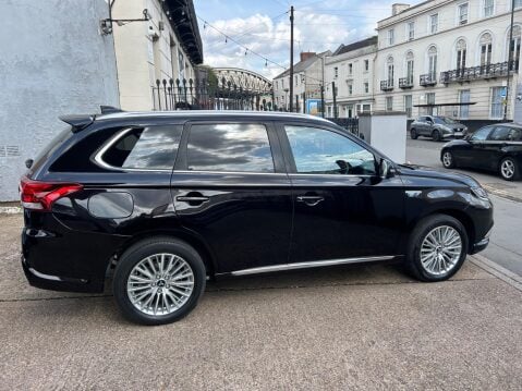 Mitsubishi Outlander 2.4h TwinMotor 13.8kWh Exceed CVT 4WD Euro 6 (s/s) 5dr 51